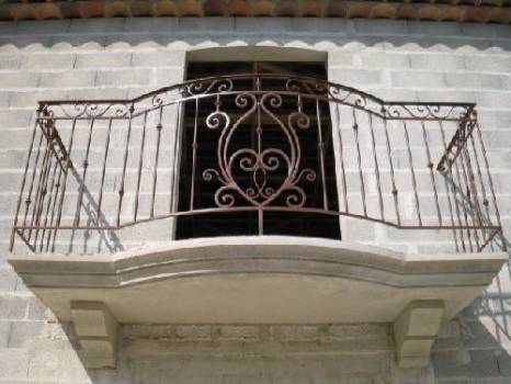 Garde corps de balcon style provençal Saint maximim