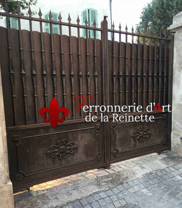 fabrication portail porte portillon fer plein Toulon Var 83