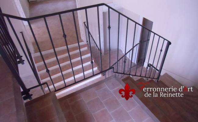 rampes escaliers chateau en fer forge aix en provence 13